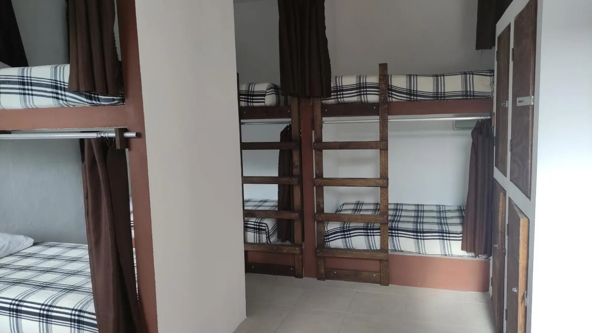 The All Inclusive Hostel - Food, Drinks And Transportation To The Beach And Cenotes Tulum