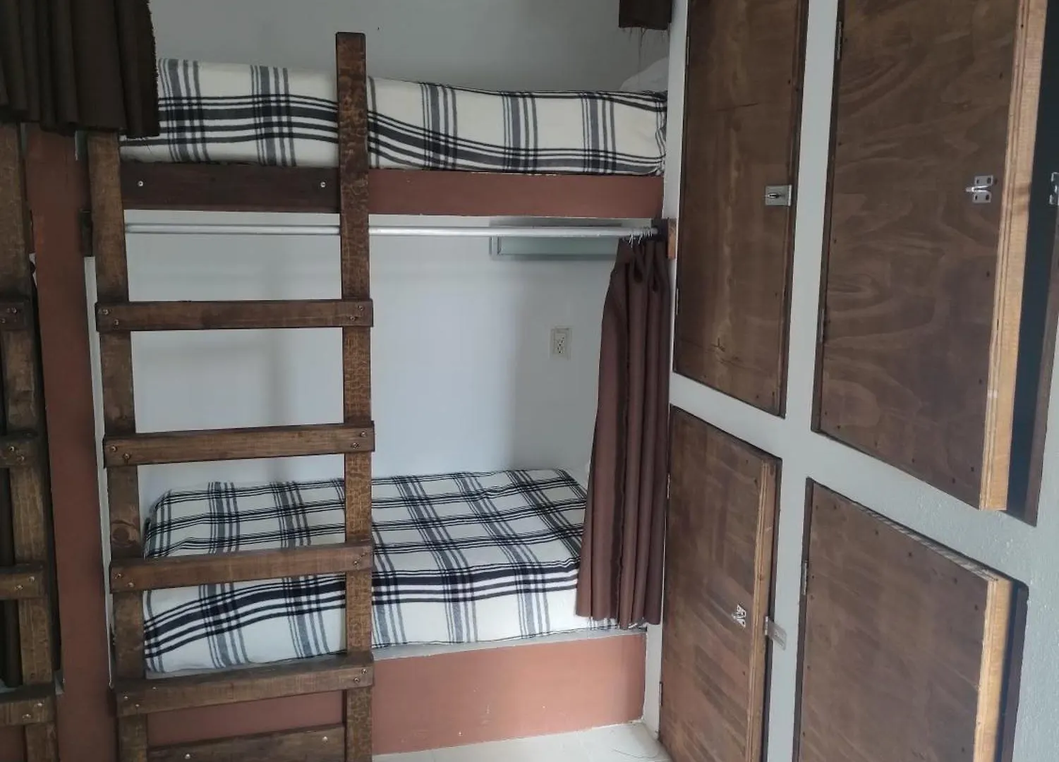 The All Inclusive Hostel - Food, Drinks And Transportation To The Beach And Cenotes Tulum