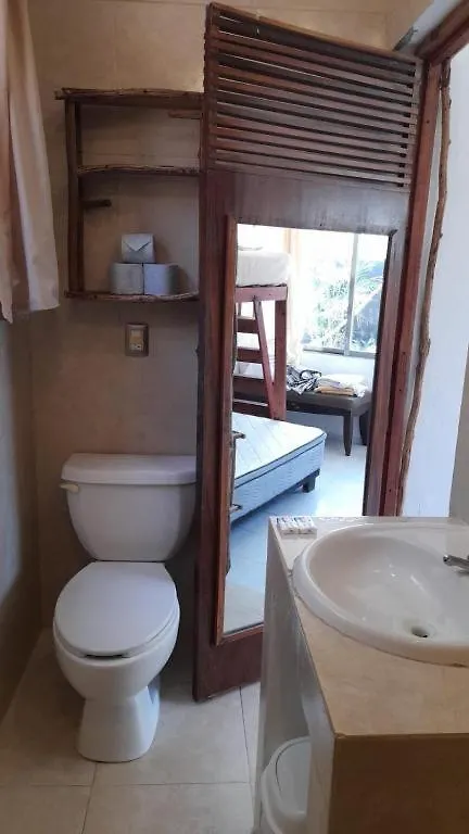 The All Inclusive Hostel - Food, Drinks And Transportation To The Beach And Cenotes Tulum